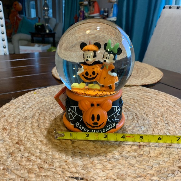 Disney Mickey and Minnie Halloween Snow Globe - Picture 6 of 7